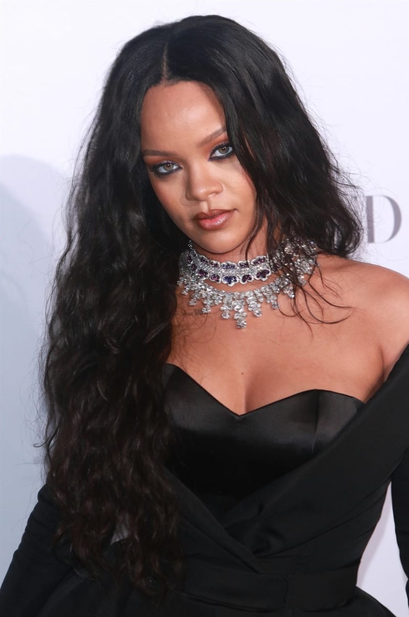 Zpěvačka Rihanna bude maminkou