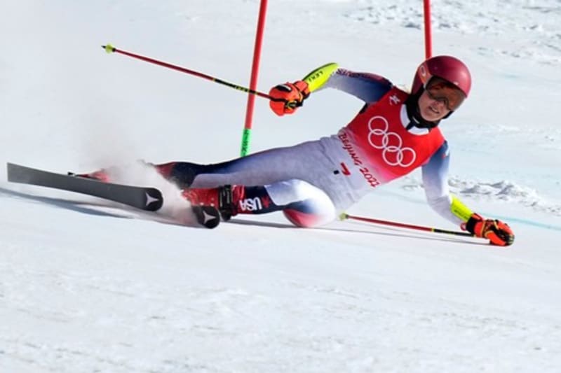 Mikael Shiffrinová nedojela na ZOH 2022 1. kolo obřího slalomu.