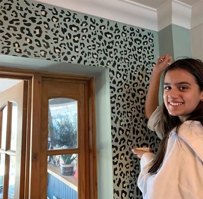 Dvanáctiletá Bea z britského Kentu zrenovovala dům