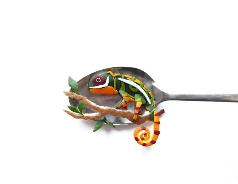 Umění na lžíci - chameleon