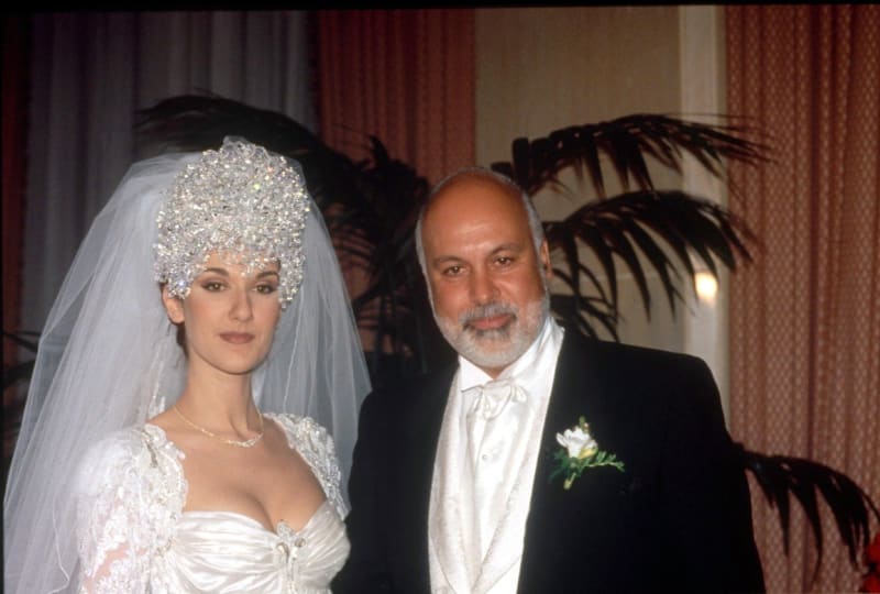 Zpěvačka Céline Dion a René Angélil v den své svatby v roce 1994