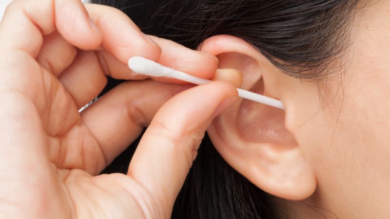 Vatové tyčinky: Nejhorší způsob, jak si čistit uši