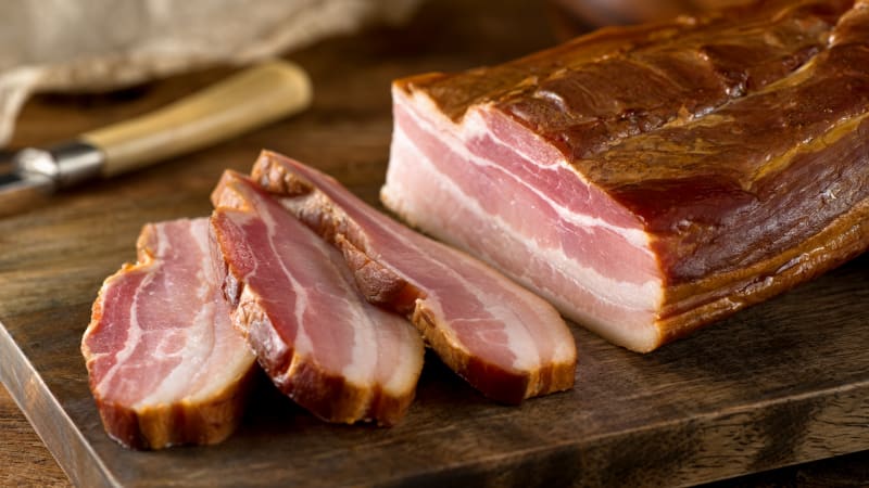 Rehabilitace slaniny: Je skvělá na popáleniny, proti angíně i na bolavé dásně