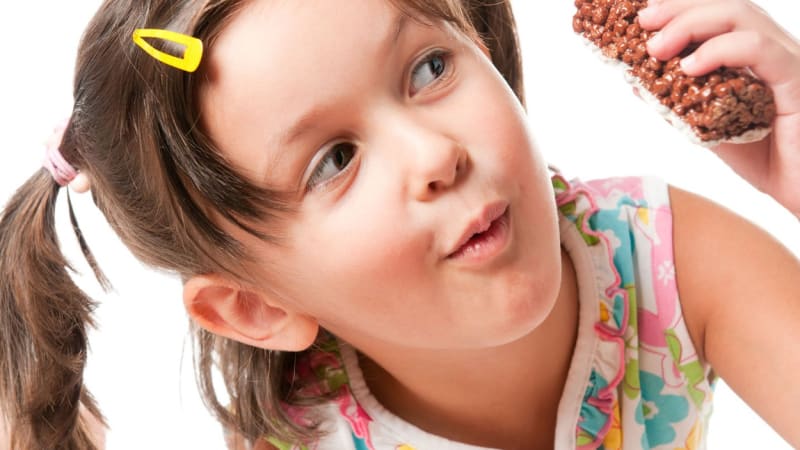 Velký test dětských snacků: Zapomeňte na zdravou svačinku!