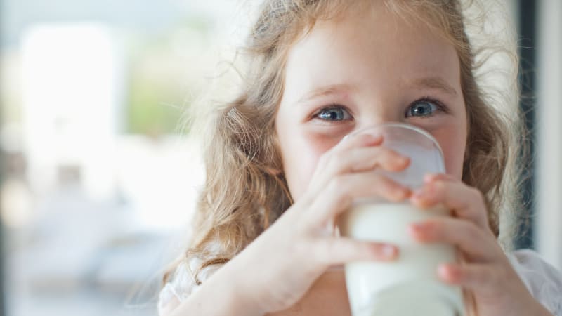 Ověřená fakta o mléce: Nevěřte všemu, co se o něm říká