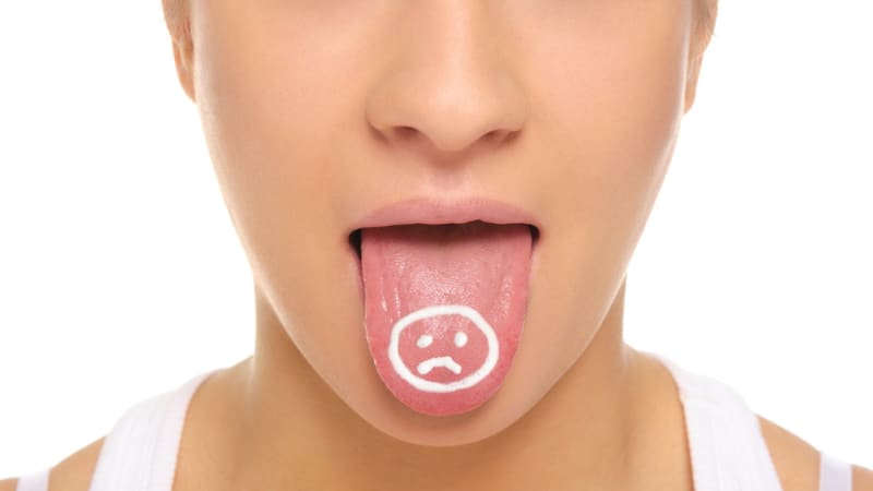 5 nepříjemností, které mohou nastat, když si nečistíte jazyk