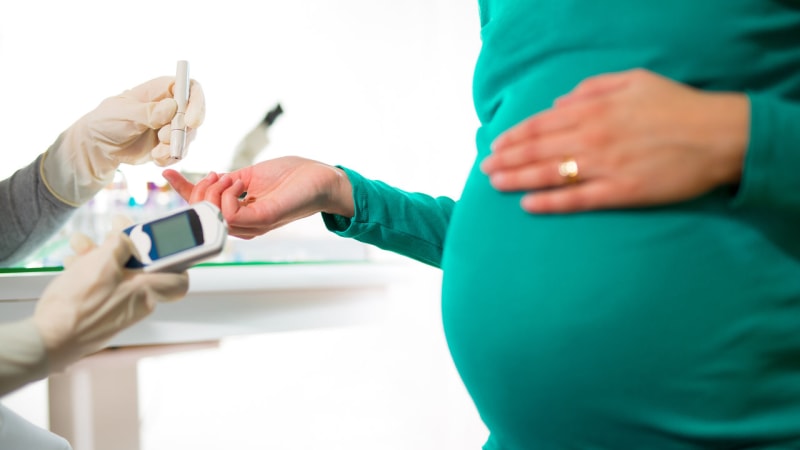Těhotenská cukrovka: Nebolí, ale může ohrozit matku i dítě