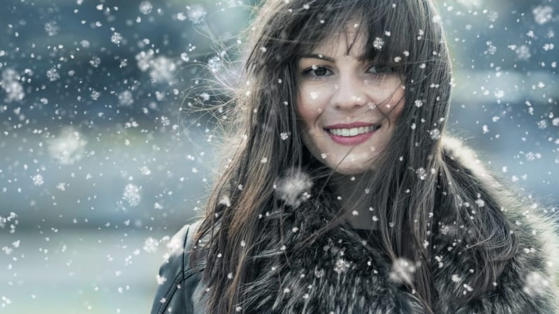 Pleť v zimě: Jak na suchou kůži, prasklinky, akné nebo omrzliny