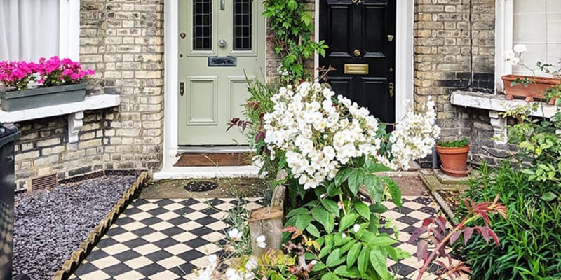Nejkrásnější rozkvetlé dveře Londýna 3