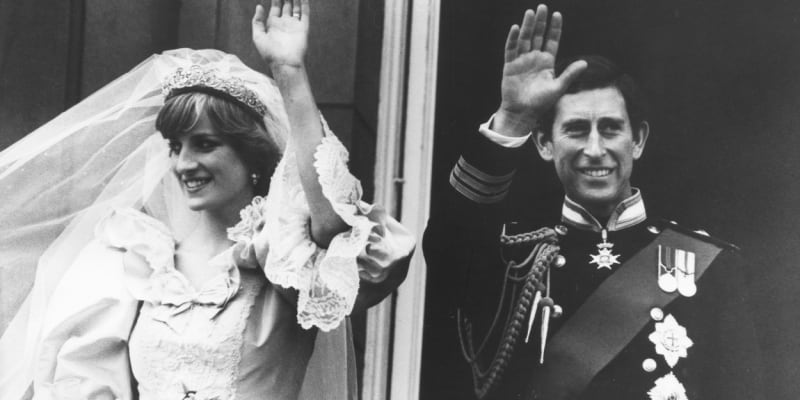 Svatbě prince Charlese a Diany se říká svatba století