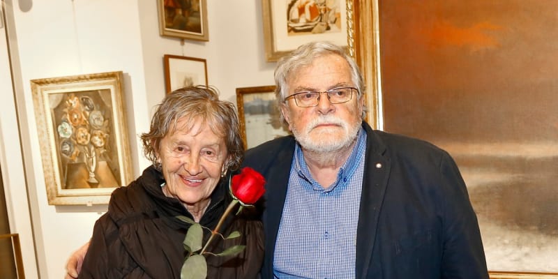 Nina Divíšková s manželem Janem Kačerem. Herečka v posledních letech bojovala s Alzheimerovou chorobou.u.