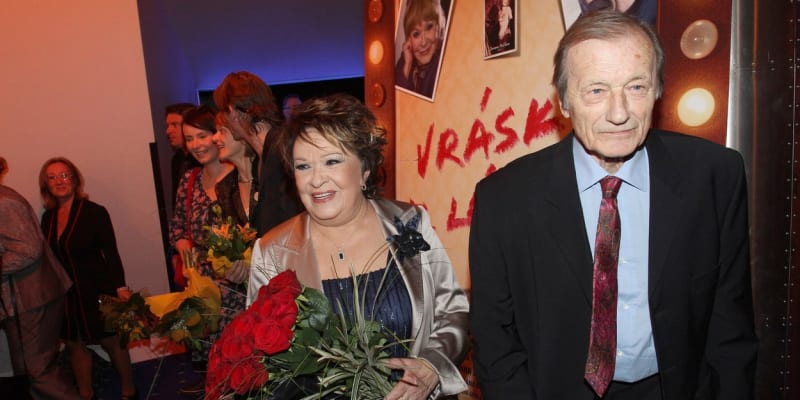 Jiřina Bohdalová a její bývalý manžel Radek Brzobohatý po rozvodu spolu dlouhá léta nemluvili. Usmířili se až při filmu Vrásky z lásky (foto z roku 2012).