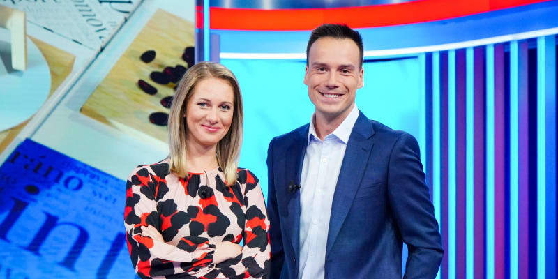 Moderátorská dvojice Petr Suchoň a Soňa Porupková 