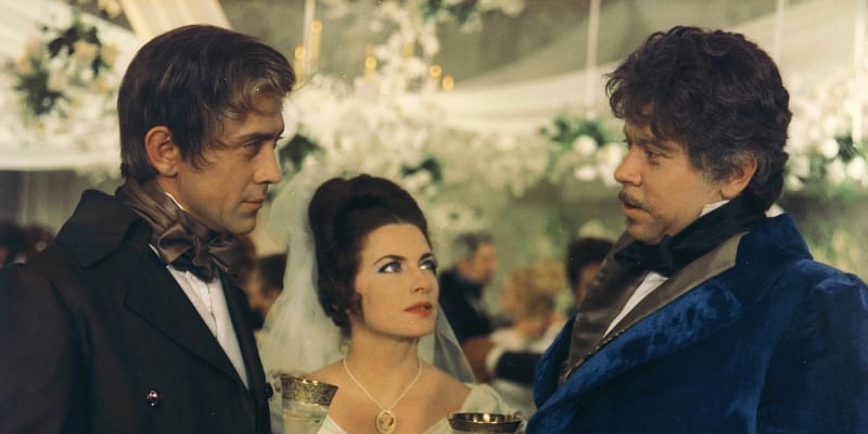 Ve filmu Tajemství velkého vypravěče z roku 1971 si zahrál roli Alexandra Dumase staršího.