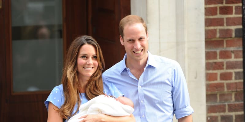 23. 7. 2013 pár ukázal čerstvě narozeného prince George