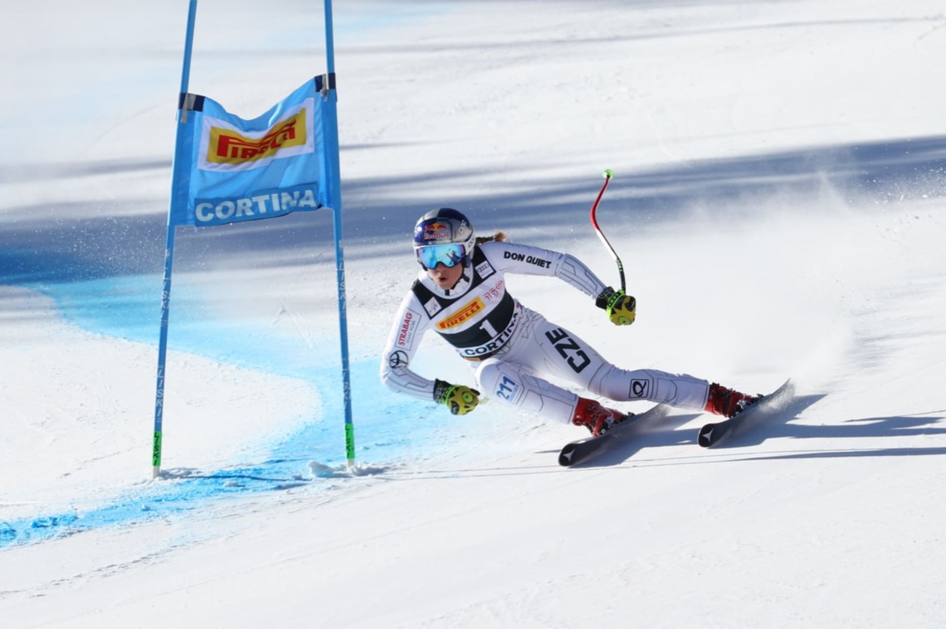 Ester Ledecká si v závodě Světového poháru v Cortině d'Ampezzo otestovala svou formu v superobřím slalomu.