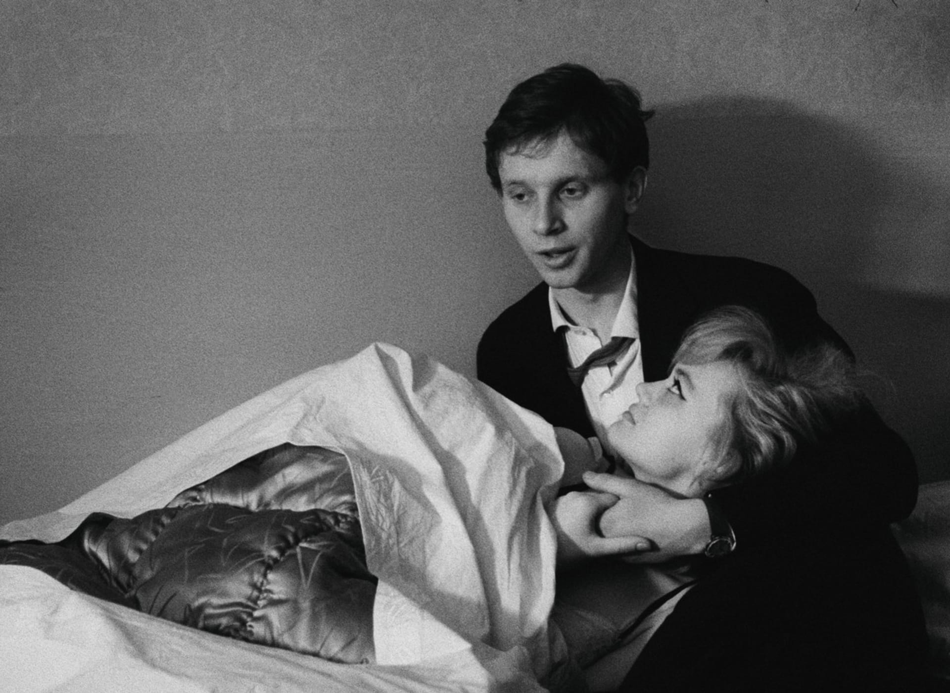 Formanův film Lásky jedné plavovlásky z roku 1965, byl nominován na Oscara za nejlepší cizojazyčný film.