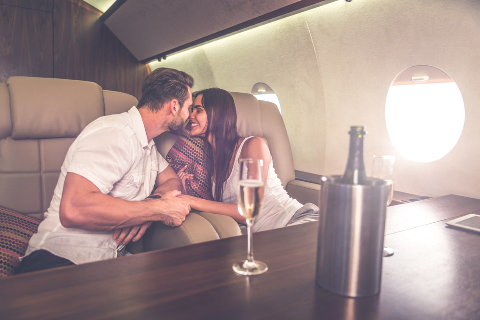 Sex v letadle za poplatek nabízí jedna soukromá letecká společnost. (ilustrační foto)