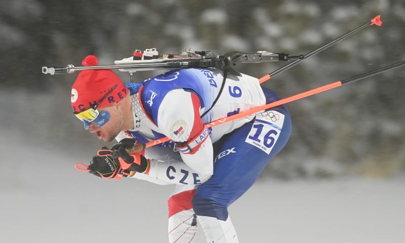 Biatlonista Michal Krčmář na olympijských hrách v Pekingu tentokrát vyšel medailově naprázdno.