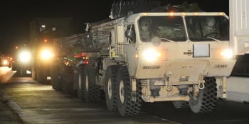 Americký konvoj projíždí Českem na východ. Cílem je cvičení NATO na Slovensku