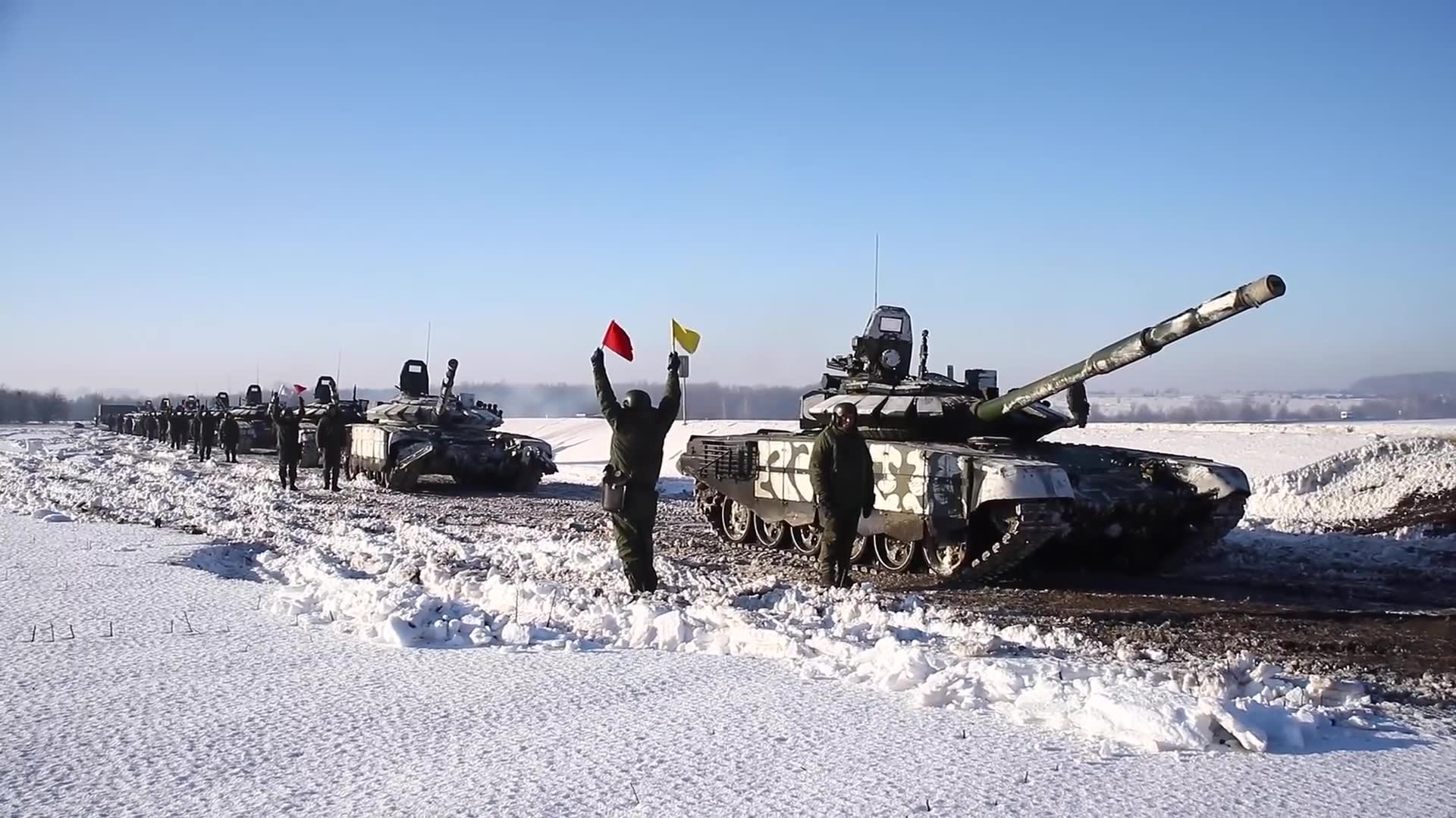 Ruské tanky se měly po cvičení vrátit na základy, stal se ale spíš opak. 