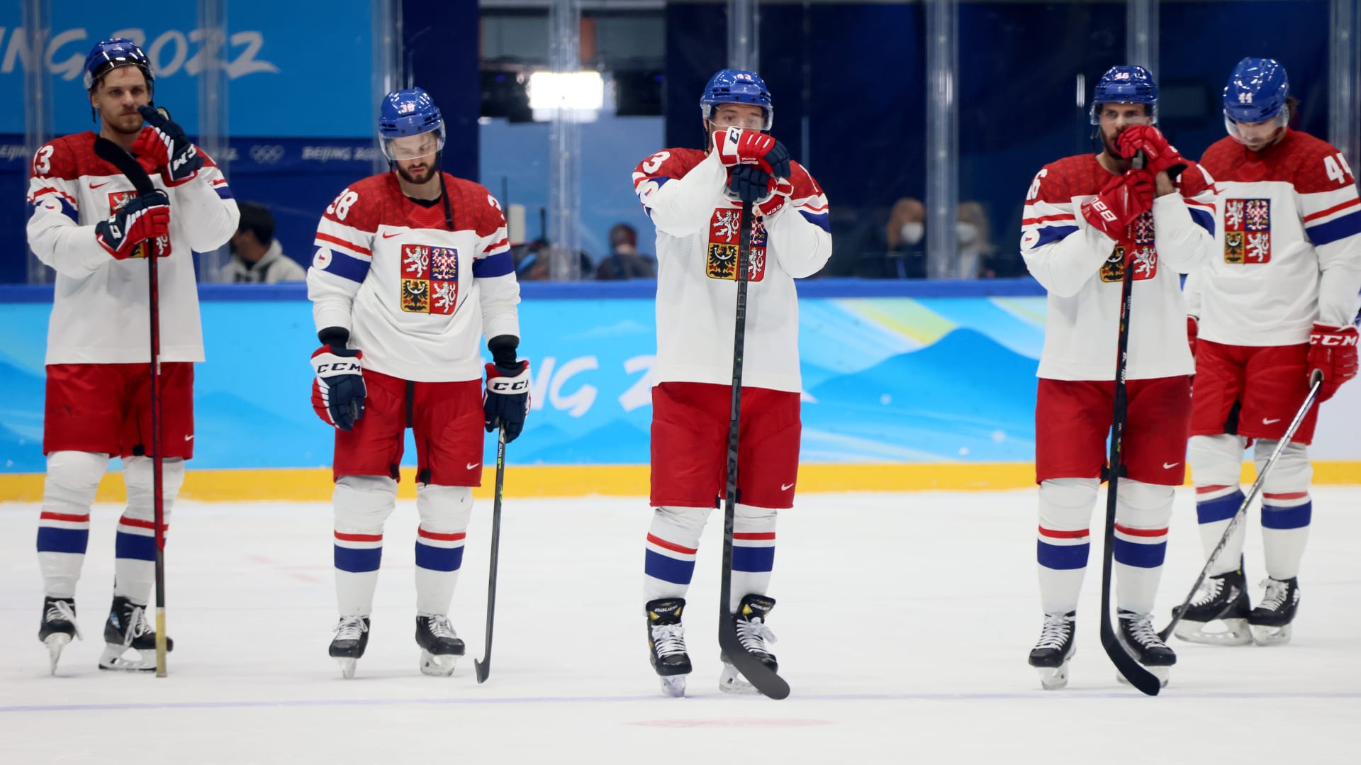 Zklamaná česká hokejová reprezentace na zimní olympiádě 2022 v Pekingu. 