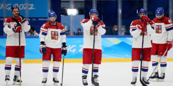 KOMENTÁŘ: Důvody české hokejové bídy? Stáří vpřed, kašlání na zítřek a sobecký byznys