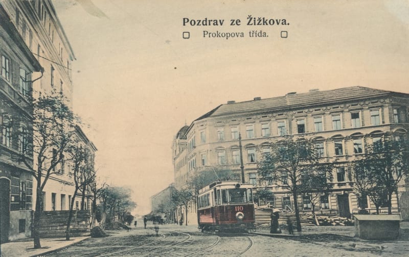 Pražský Žižkov před mnoha desítkami let, než došlo na velké bourání