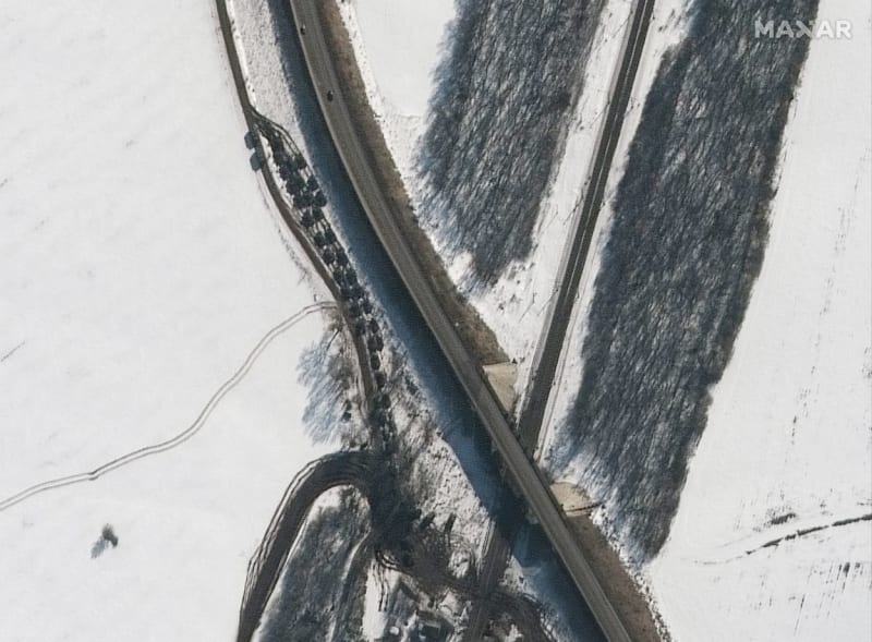 Tento snímek ukazuje obrněný prapor mířící jižně od Soloti v Rusku.