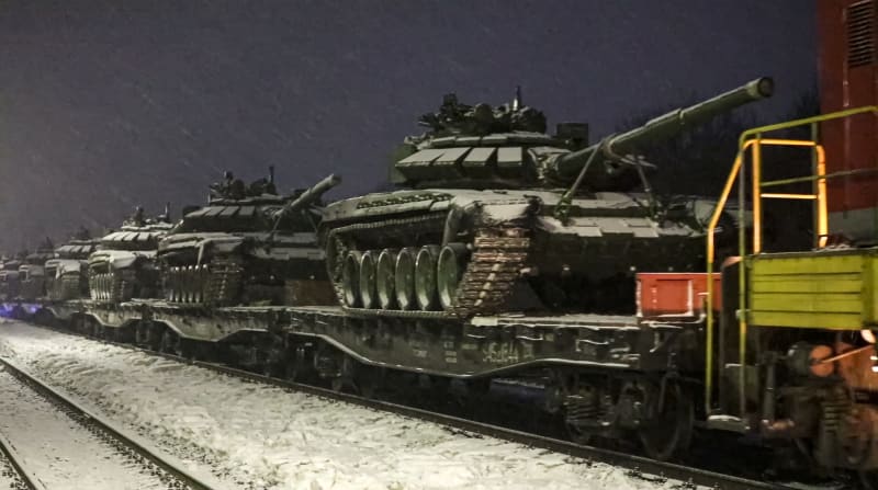 Ruské tanky přejely ukrajinskou hranici.
