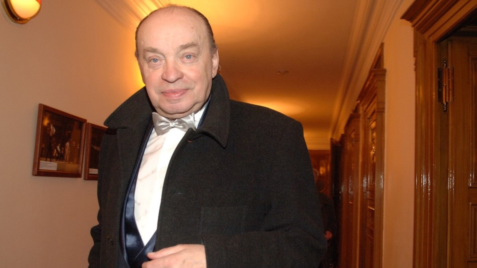 Herec Jan Teplý trpěl zákeřnou rakovinou. Zemřel 25. února 2007 ve věku 75 let.