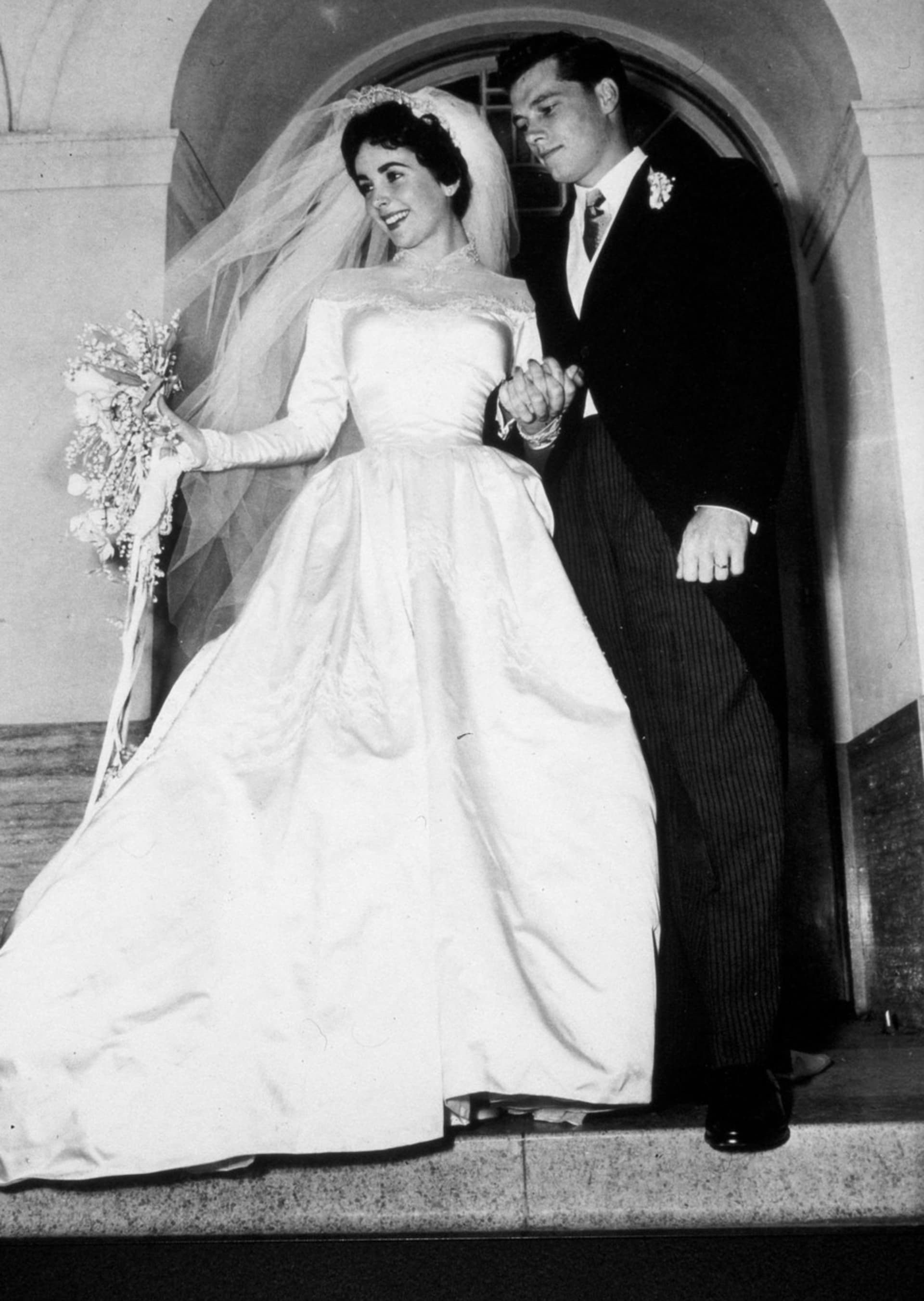 Svatba s prvním manželem Conradem Hiltonem