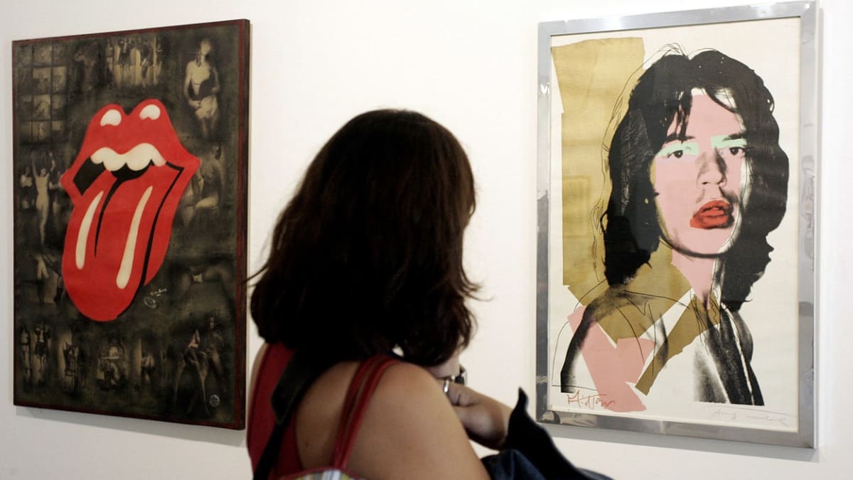 Portrét Micka Jaggera rukou Andyho Warhola. Dvojice spolu vytvořila i sítotisky