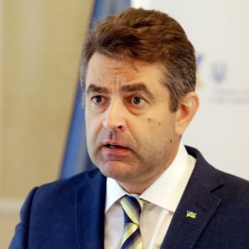 Ukrajinský velvyslanec v Česku Jevhen Perebyjnis