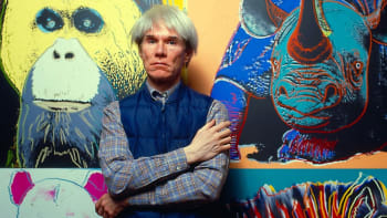 Andy Warhol: Uměl česky, mluvit nechtěl. Před světem utíkal za maminkou