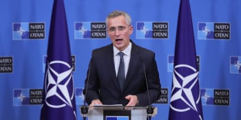 NATO nebude stranou konfliktu na Ukrajině, řekl Stoltenberg. Vyloučil vyslání jednotek