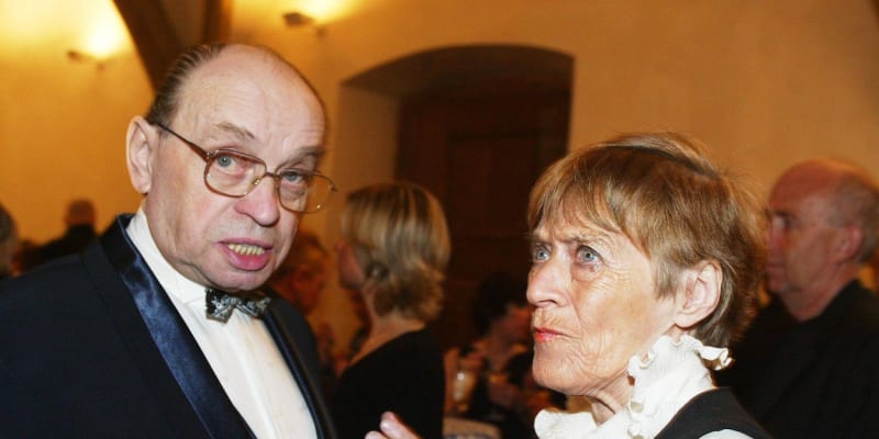 Luba Skořepová s hereckým kolegou Janem Teplým na předávání cen Thálie v roce 2005.