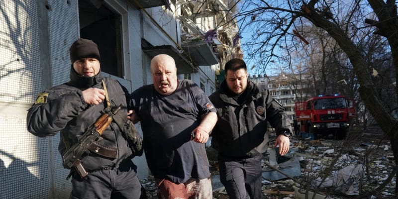 Bytový komplex u ukrajinského Charkova zasažen náletem.