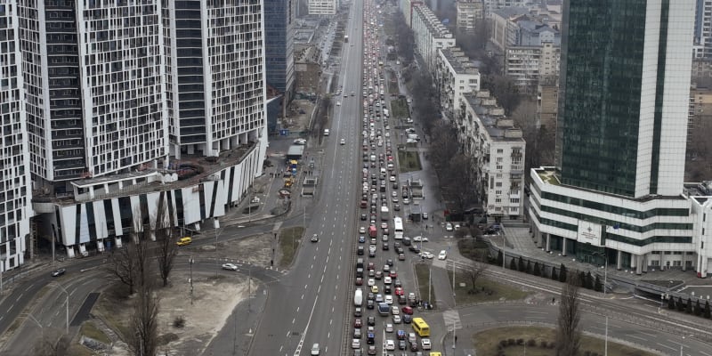 Ulice Kyjeva jsou zacpané.