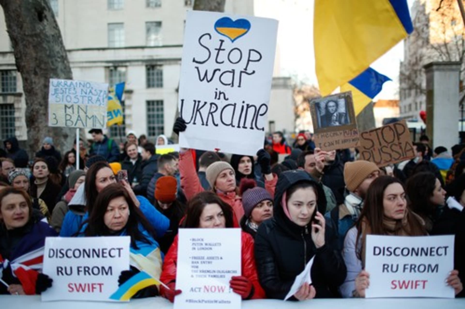 Protesty proti válce na Ukrajině v Sacramentu