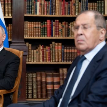Ruský prezident Vladimir Putin a ministr zahraničí Sergej Lavrov