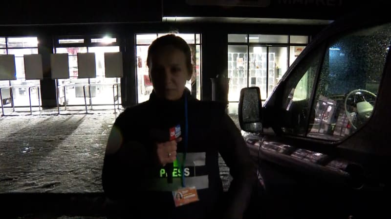 Reportérka CNN Prima NEWS Darja Stomatová s kameramanem Jánem Schürgerem přiblížila děsivou situaci v Charkově.