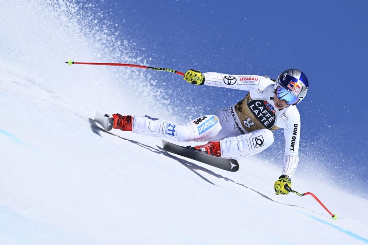 Ester Ledecká vyhrála v prvním startu po olympijských hrách sjezd Světového poháru v Crans Montaně. 