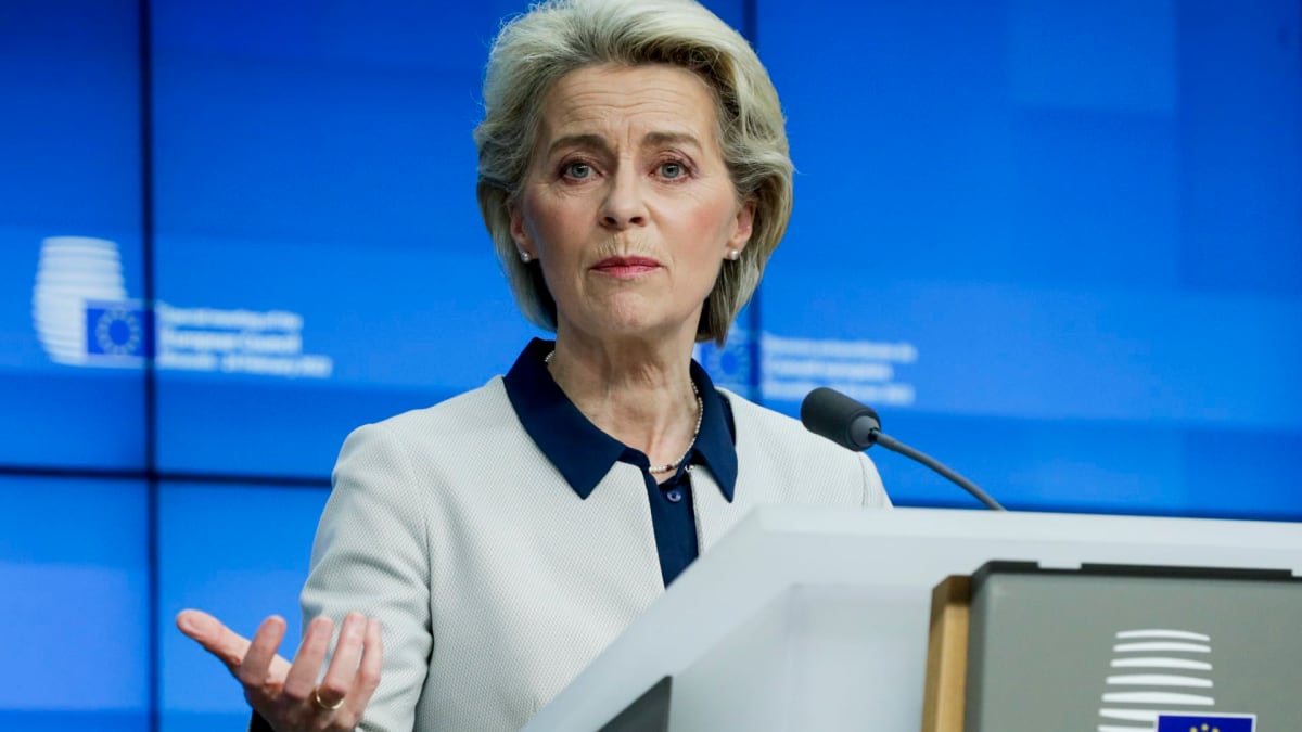 Předsedkyně Evropské komise Ursula von der Leyenová oznámila shodu Evropa na odpojení Ruska od systému SWIFT.