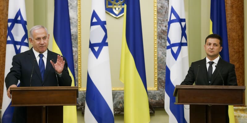 Volodymyr Zelenskyj a Benjamin Netanjahu.