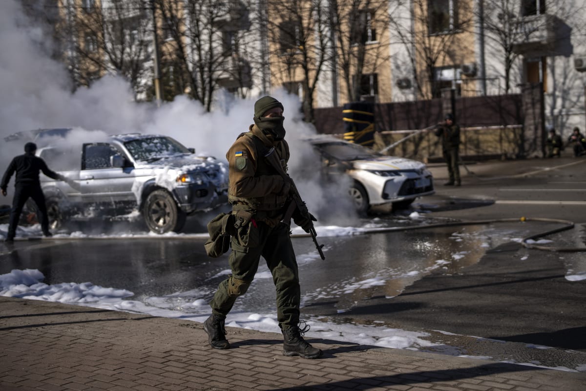 Ukrajinští vojáci v Kyjevě (26. 2. 2022)