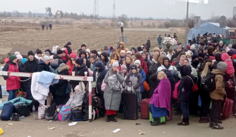 Jen ukrajinsko-polské hranice překročilo už přes 1,5 milionu lidí. 