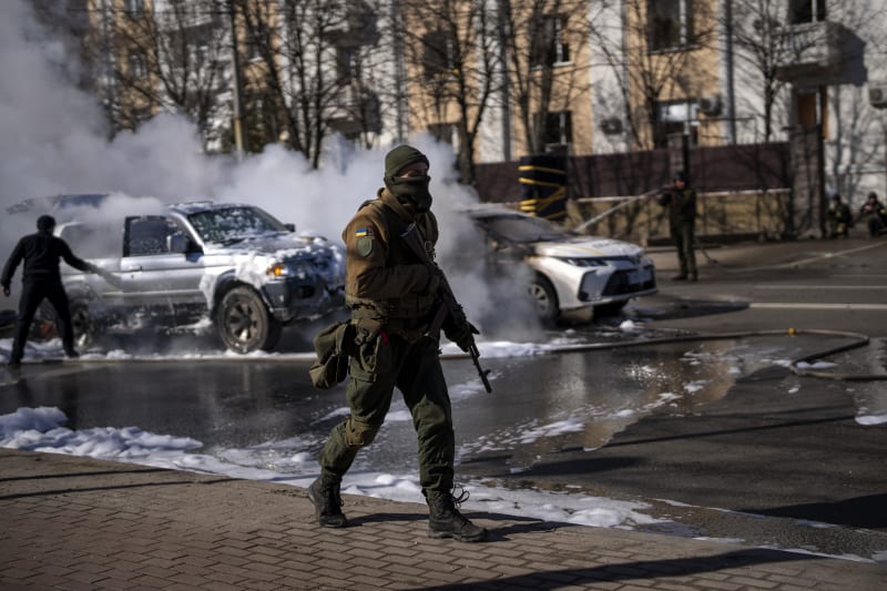 Ukrajinští vojáci v Kyjevě (26. 2. 2022)