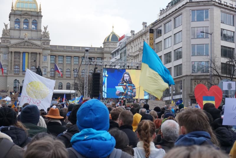 Pražská demonstrace na podporu Ukrajiny z 27. února