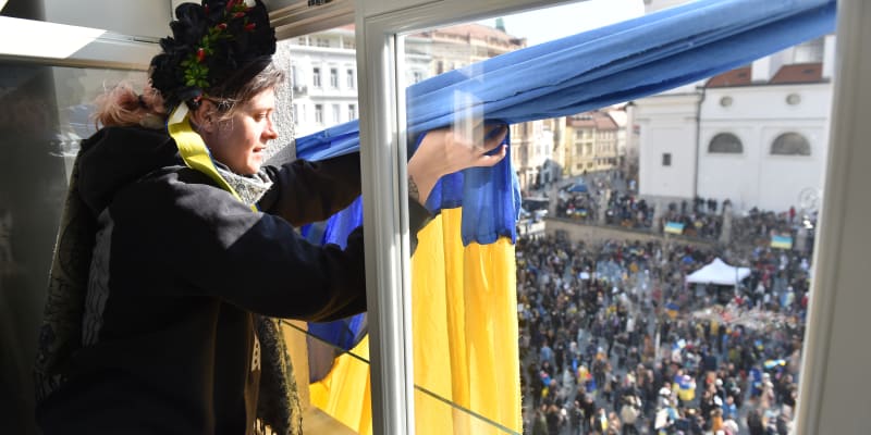 V Brně demostrovaly proti ruské agresi na Ukrajině tisíce lidí